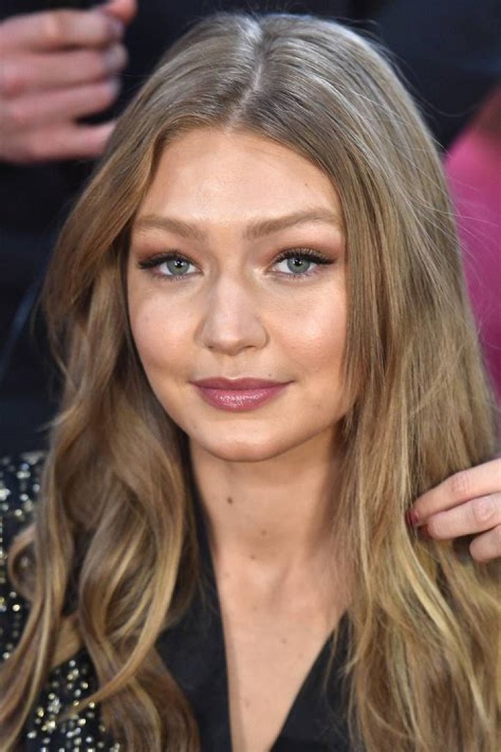 27 Dark Blonde Hair Colours That Are Stunning (And Way Less Damaging)