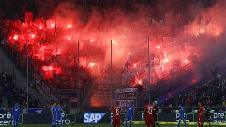 Bayern Munich rout Hoffenheim 6-0 in game marred by fans – India TV