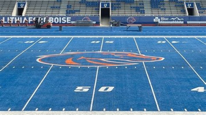 Boise State to face Wyoming in nationally-broadcast football game