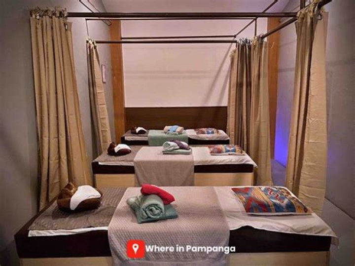 Capturing The Essence Of A Champion: De La Hoya Pictures