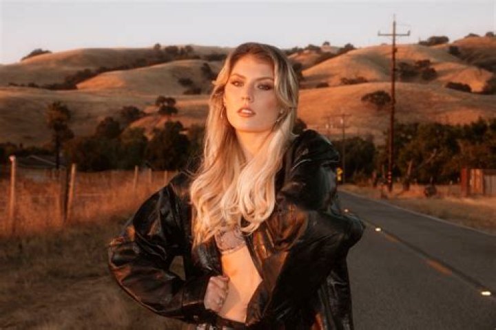 Dasha Medvedeva: The Rising Star Of Modern Art