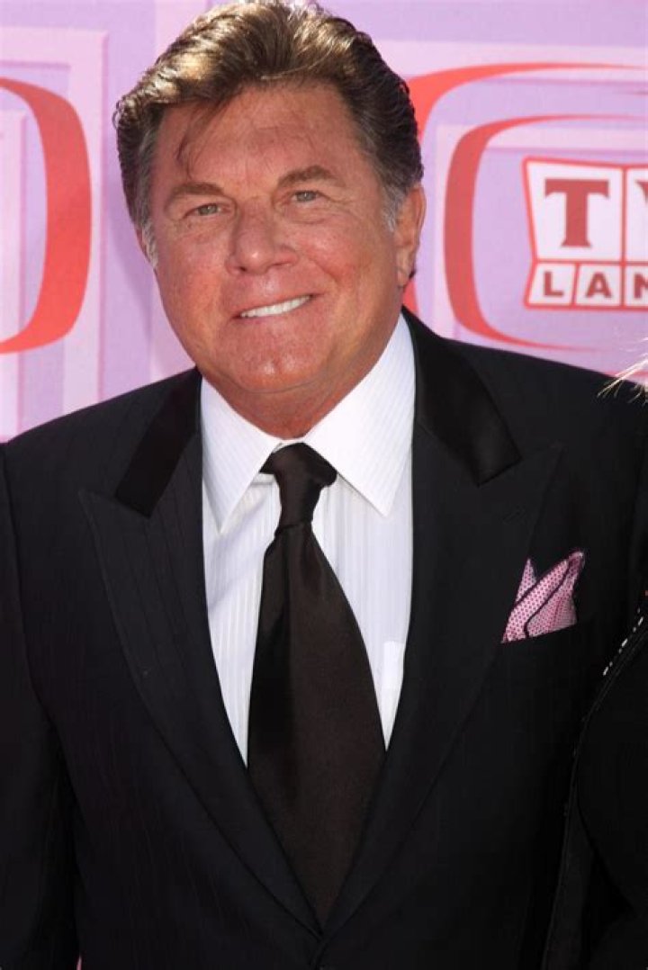 Discovering Larry Manetti's Height: The Tall Tale Of A Television Legend