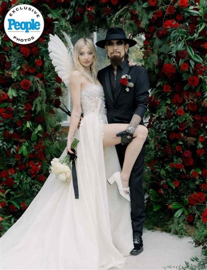 Unveiling Dave Navarro's Partner: The Story Behind The Rock Star's Romantic Life