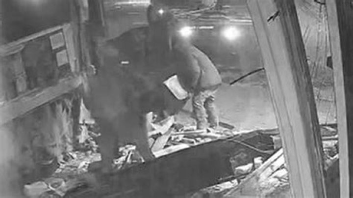 Video shows flatbed truck crash into south Seattle pot shop before thieves steal ATM